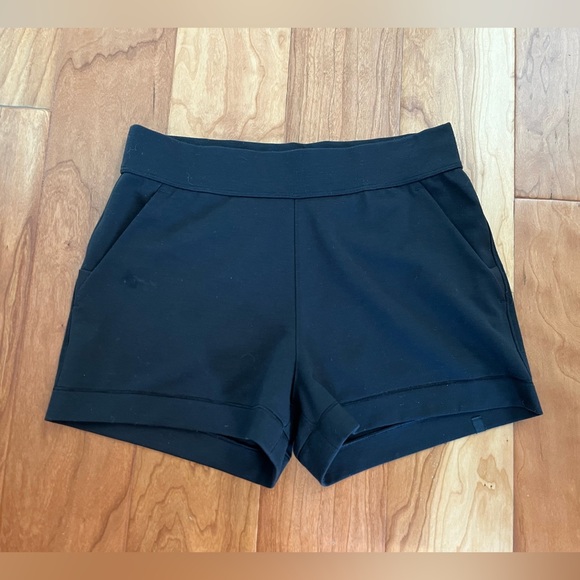 Lululemon Minimal Short 3” blk sz 4 - Picture 3 of 6